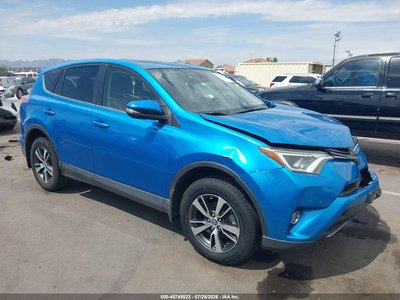 JTMWFREV0HD****** 2017 Toyota RAV4