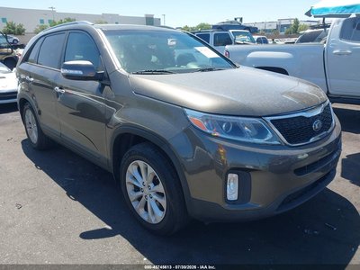 5XYKU4A76FG****** 2015 Kia Sorento