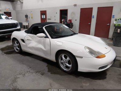 WP0CA298XYU****** 2000 Porsche Boxster