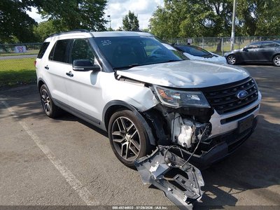 1FM5K8GT6GG****** 2016 Ford Explorer