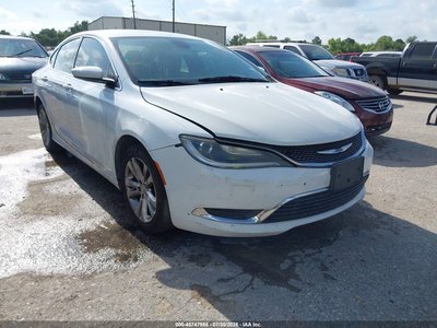2016 Chrysler 200