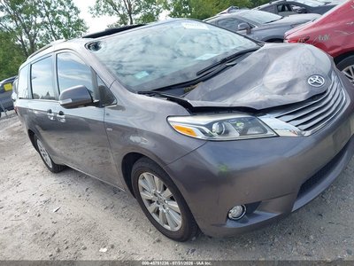 5TDDZ3DC4HS****** 2017 Toyota Sienna