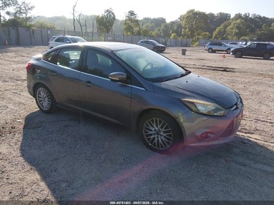 1FADP3J25DL****** 2013 Ford Focus