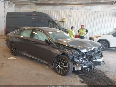 1HGCV2F54JA****** 2018 Honda Accord