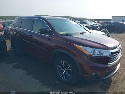 5TDJKRFH1GS****** 2016 Toyota Highlander