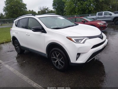 JTMJFREV6HJ****** 2017 Toyota RAV4