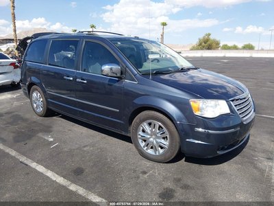 2008 Chrysler Town & Country
