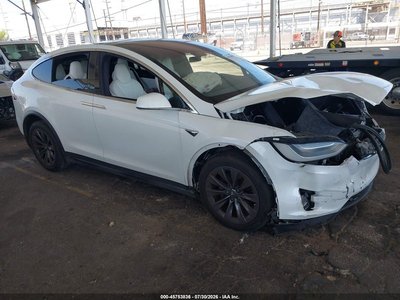 5YJXCBE20JF****** 2018 Tesla Model X