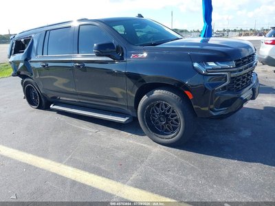 1GNSKDKD7MR****** 2021 Chevrolet Suburban