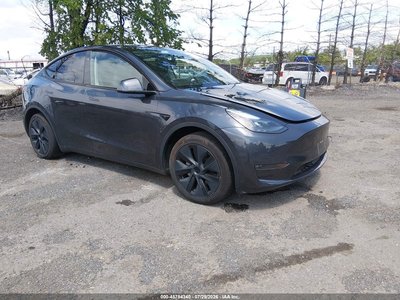 7SAYGDEE1RA****** 2024 Tesla Model Y