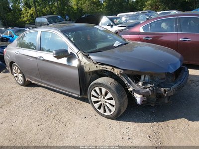 1HGCR2F71DA****** 2013 Honda Accord