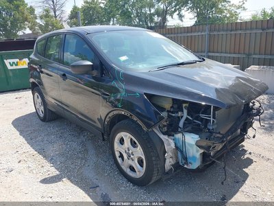 1FMCU0F76HU****** 2017 Ford Escape