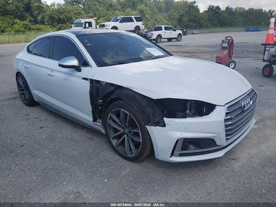 WAUC4CF57JA****** 2018 Audi S5