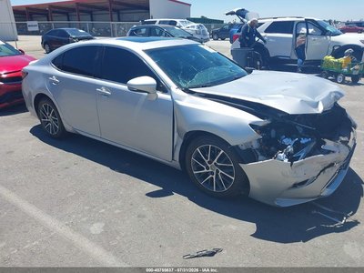 2016 Lexus ES