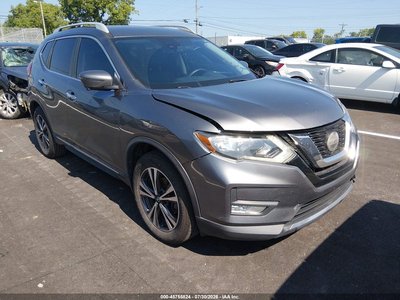5N1AT2MT0JC****** 2018 Nissan Rogue