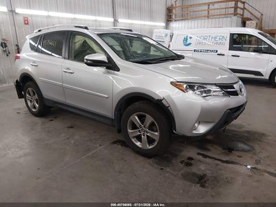 JTMRFREV7FJ****** 2015 Toyota RAV4
