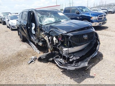 5TDKDRAH8RS****** 2024 Toyota Highlander