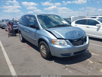 1A4GP45R76B****** 2006 Chrysler Town & Country