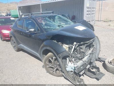 NMTKHMBX7JR****** 2018 Toyota C-HR