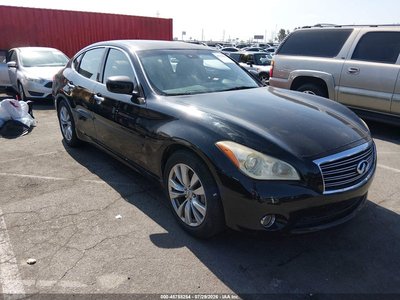 2012 Infiniti M37
