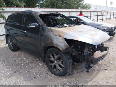 5XYPK4A50GG****** 2016 Kia Sorento