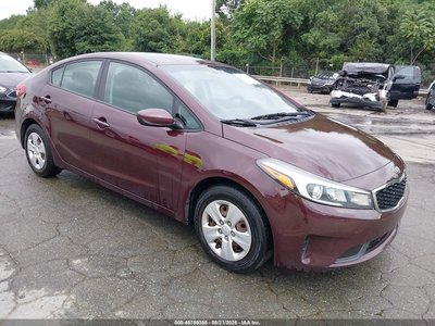 3KPFK4A74HE****** 2017 Kia Forte