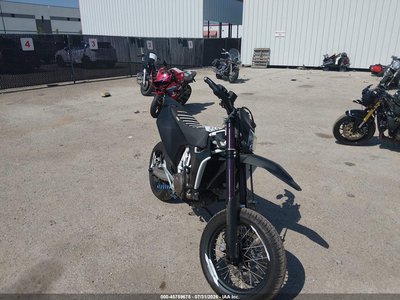 VBKUSV409JM****** 2018 Husqvarna Husqvarna