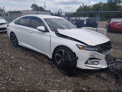 1HGCV1F36JA****** 2018 Honda Accord