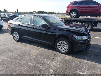 3VWC57BU9LM****** 2020 Volkswagen Jetta