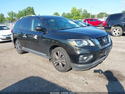 2017 Nissan Pathfinder