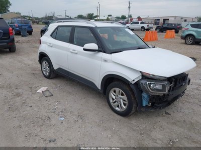 KMHRC8A37LU****** 2020 Hyundai Venue