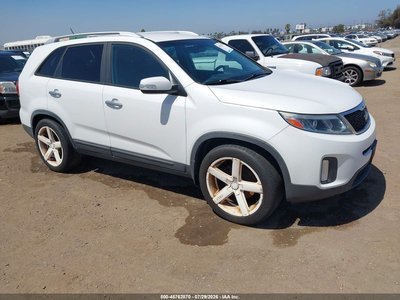 5XYKT4A71FG****** 2015 Kia Sorento