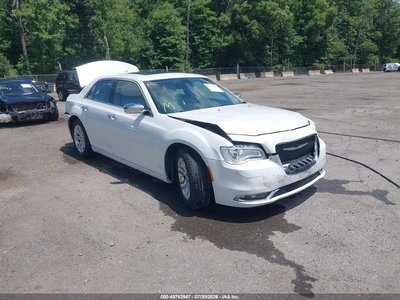 2016 Chrysler 300C