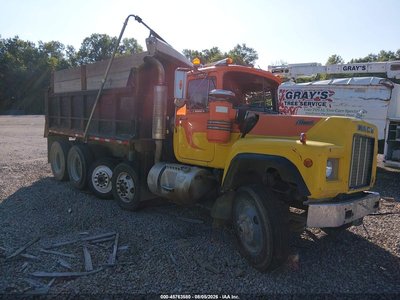 1M3P114K6LT****** 1990 Mack 600