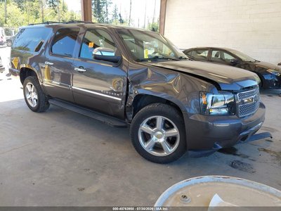 1GNUKKE38AR****** 2010 Chevrolet Suburban
