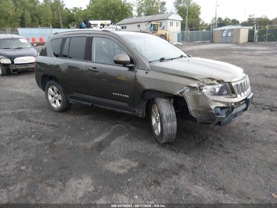 1C4NJDEB5GD****** 2016 Jeep Compass