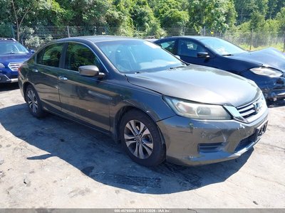 1HGCR2F37DA****** 2013 Honda Accord
