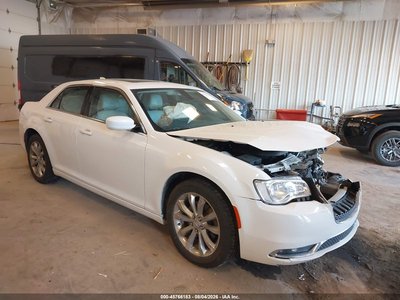 2018 Chrysler 300
