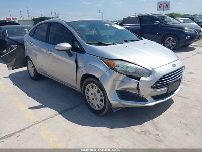 3FADP4AJ3FM****** 2015 Ford Fiesta