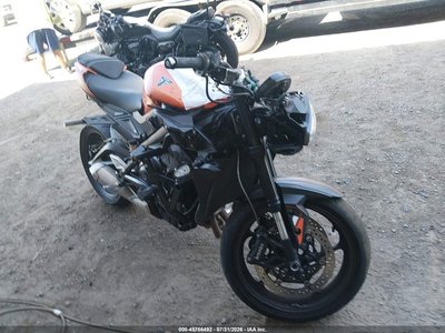 2025 Triumph Street Triple
