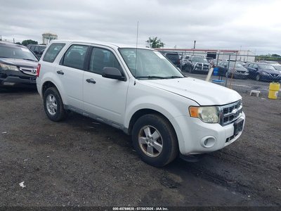 1FMCU9C74AK****** 2010 Ford Escape