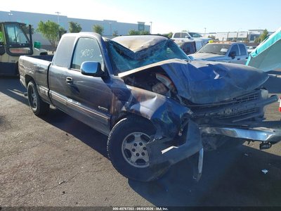 1GCEC19T8YZ****** 2000 Chevrolet Silverado 1500