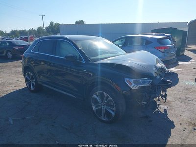 WA1EECF30M1****** 2021 Audi Q3