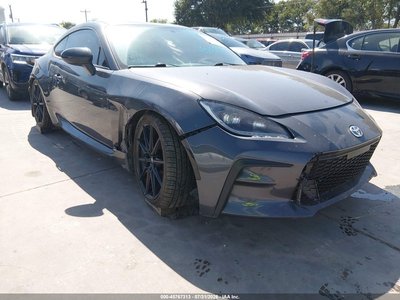 JF1ZNBE10R8****** 2024 Toyota GR86