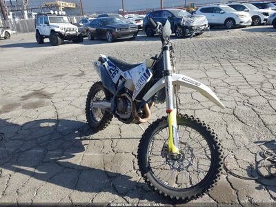 VBKUAM40XMM****** 2021 Husqvarna Street Legal Enduro
