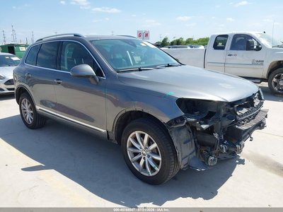 WVGEF9BP0GD****** 2016 Volkswagen Touareg