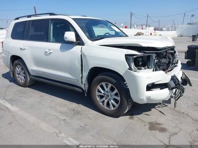 JTMCY7AJ3J4****** 2018 Toyota Land Cruiser