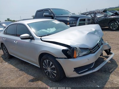 1VWAT7A32FC****** 2015 Volkswagen Passat