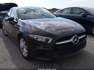WDD3G4EB0KW****** 2019 Mercedes-Benz A-Class