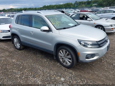 WVGAV7AX8CW****** 2012 Volkswagen Tiguan